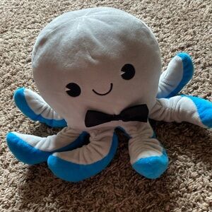 DanDee gray and blue octopus